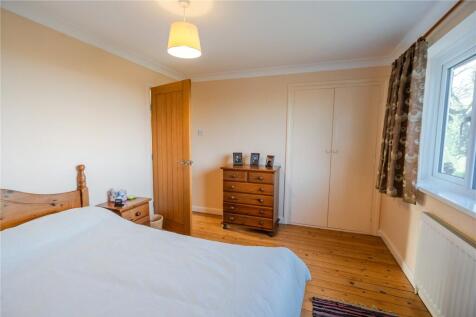 Bedroom 2 (2)