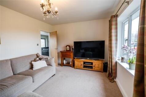 Living Room (2)