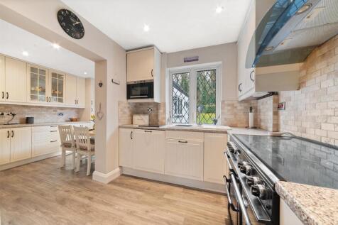 3 London Road 19.jpg