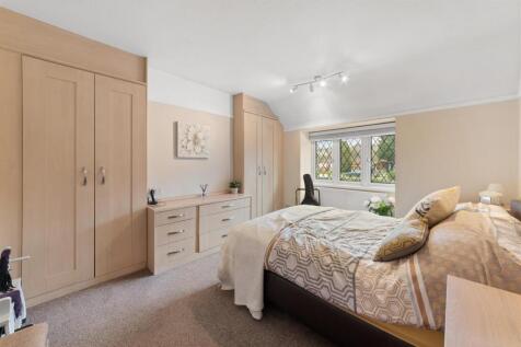 3 London Road 1.jpg