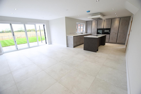 LIVING DINING DAY KITCHEN