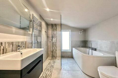 WhatsApp Image 20251203 at 113936_ea823d5f.jpg