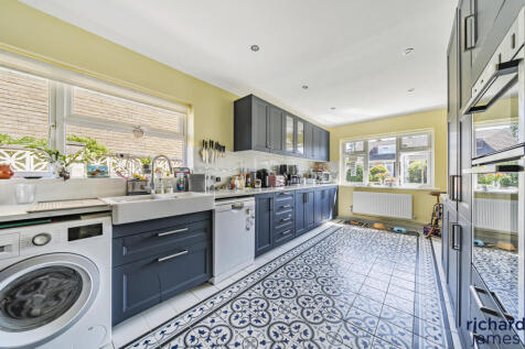 77e82111-9a6d-475...