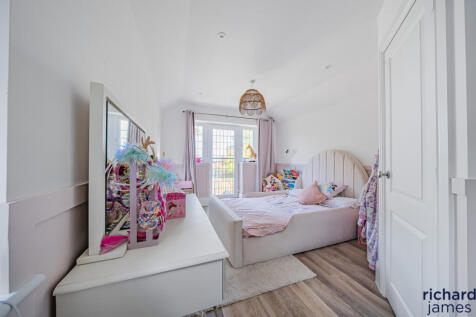 bbdf1623-574e-4aa...