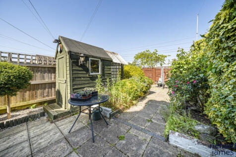 ad351bbd-1569-4d3...