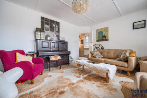 1b25d6d969414e93bc0bb18474d65cb7