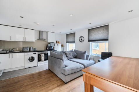 1324943-5-68780ba...