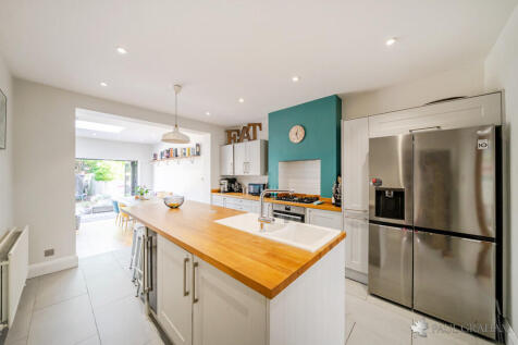 3287d2cc-ba7f-454...