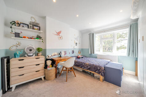 774a3573-f4d3-43e...