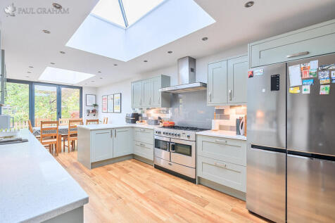 fa5d4a8f-da85-46e...