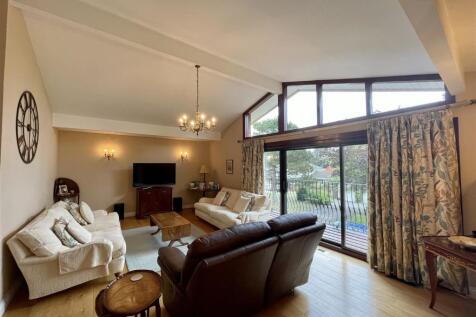 First Floor Lounge