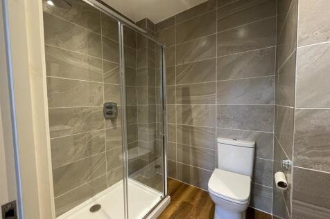 Ensuite (1).JPG