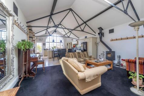 Open Plan Dining Kitchen Living Area