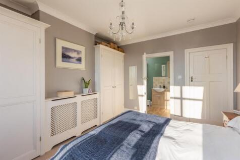 Principal Bedroom Suite