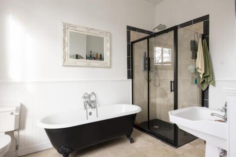 Principal Bedroom Suite