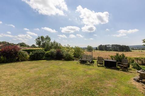 Gardens &amp; Setting