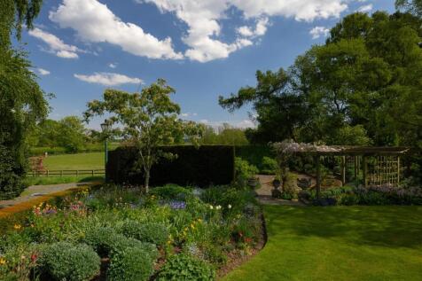 Pergola, Rose Garden, fenced grassed area