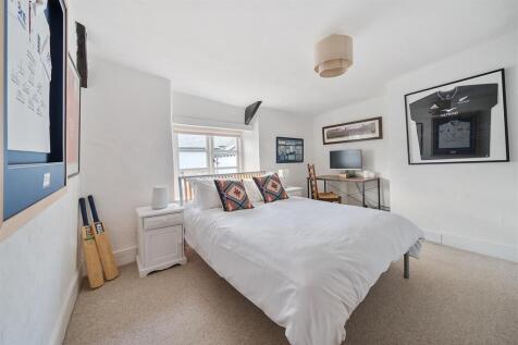 Bedroom 5 (Farmhouse)