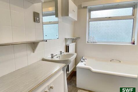 Bathroom2.jpg