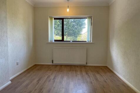 bedroom2.JPG