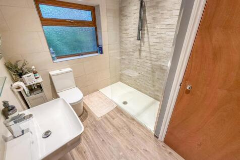 Ground Floor Bathroom