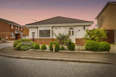 22 Lambourn, Dusk Shot.jpg