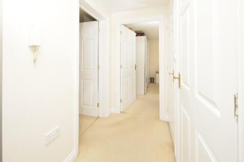 3 Birch Meadow Close hallway.jpg