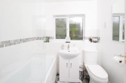 9 Mark Antony Drive Cv34-17.jpg