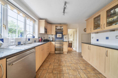 1311693-10-685e6a...