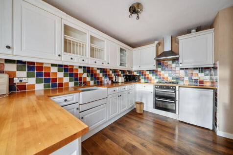 1384083-15-692427...