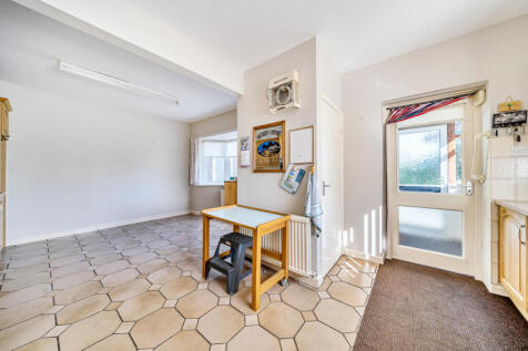 1350791-10-68c2ec...