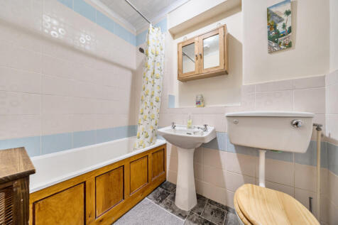 1375106-10-6909f7...