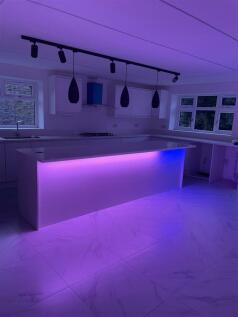 KITCHEN DINER LIVING ROOM