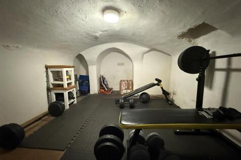 CELLAR ROOM