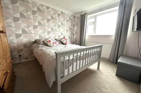 Bedroom (front)