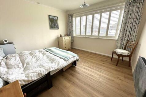 Bedroom (front)