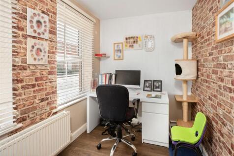 79 Hobby Road, Bodicote-12.jpg