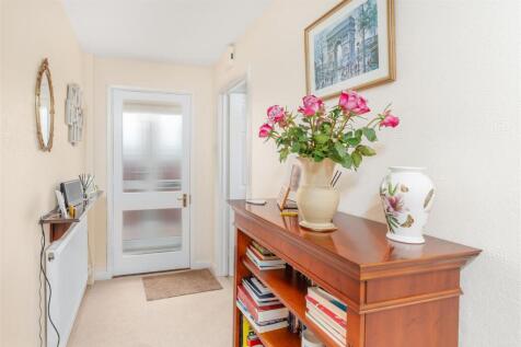 1 Deers Close, Bodicote-4.jpg