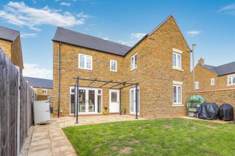 9 Blackwell Drive, Bodicote-17.jpg