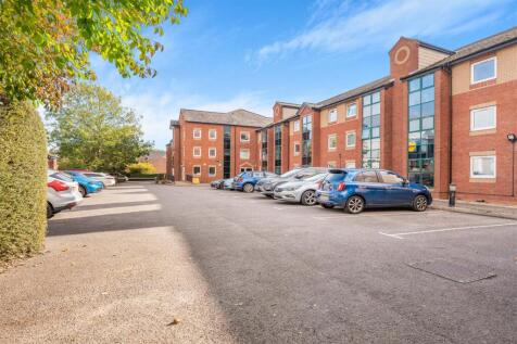 39 Chamberlaine Court, Banbury-17.jpg