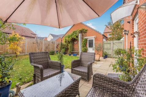 55 Yarrow Road, Bodicote-17.jpg