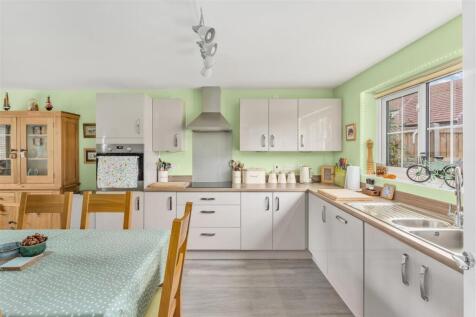 55 Yarrow Road, Bodicote-14.jpg