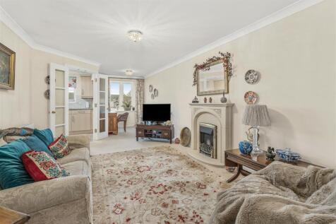 39 Foxhall Court, Banbury-4.jpg