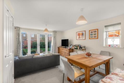 26 Flux Drive, Deddington-10.jpg