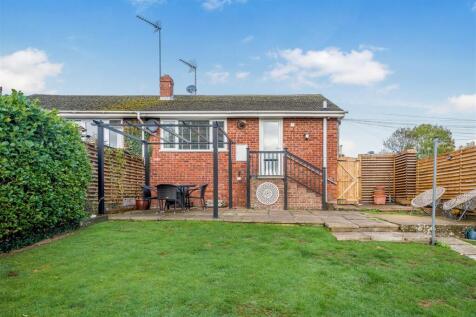 31 Mewburn Road, Banbury-9.jpg