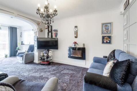 128 Watling Street, Grendon
