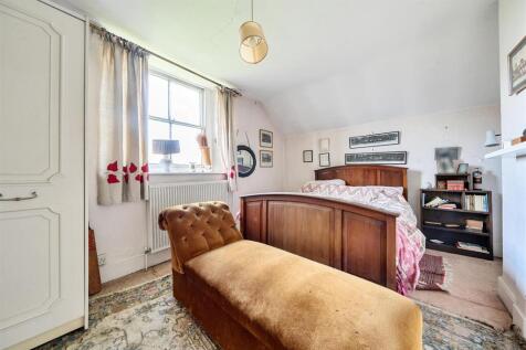 Danesfield, Rothersthorpe