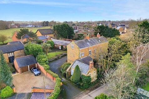 Danesfield, Rothersthorpe