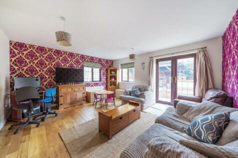 Church Street, Crick