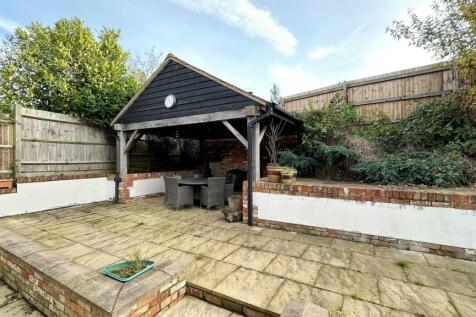 Church Street, Crick